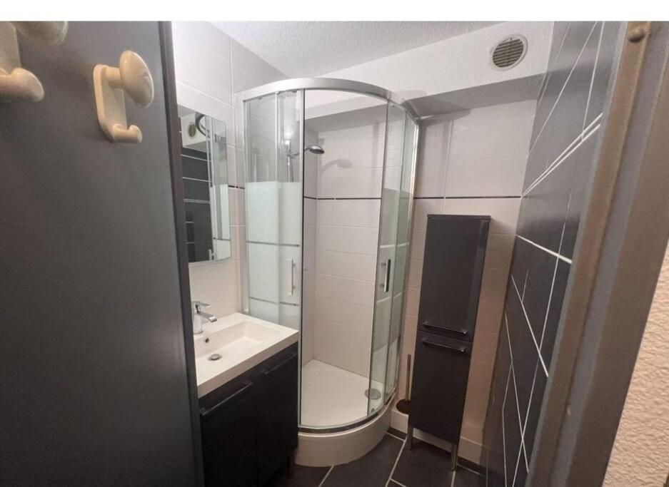 Appartement Location Les Pieds Dans L'Eau à Canet-en-Roussillon Extérieur photo